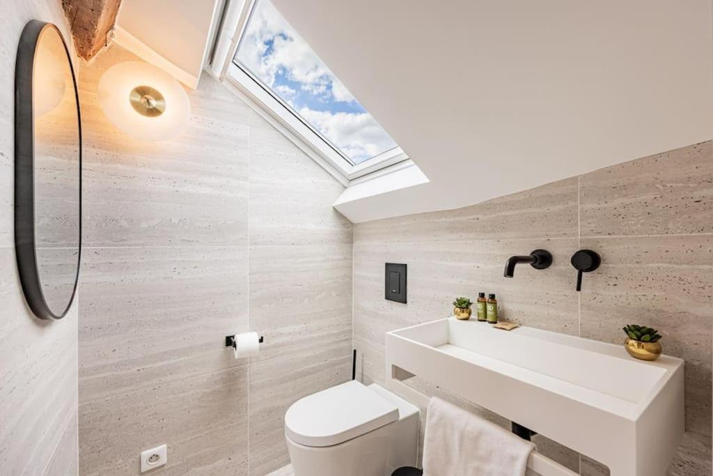 3 Bedrooms Sacree Coeur Place Du Tertre Montmartre * Parijs