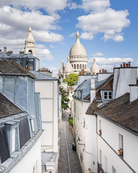 Appartement 3 Bedrooms Sacree Coeur Place Du Tertre Montmartre Parijs